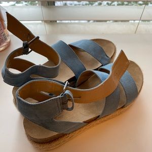 Platform sandals